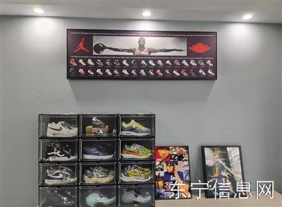 中心小区店铺低价转让