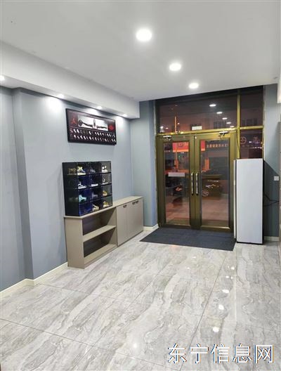 中心小区店铺低价转让