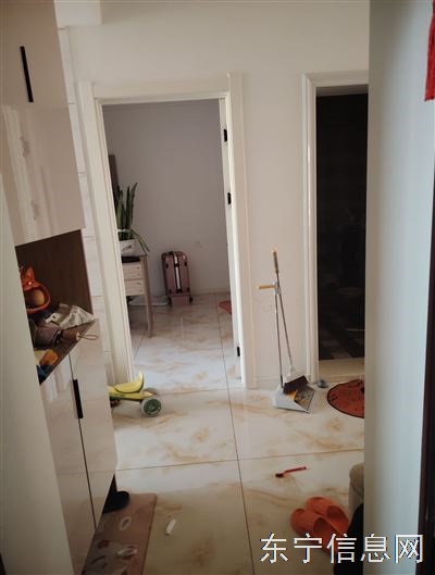 东宁林元二区四号楼三单元正房不考山一校学区一中学区房最好的上那里上学都能上