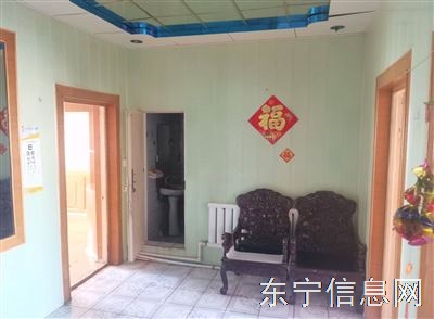 出租一中旁教委4楼