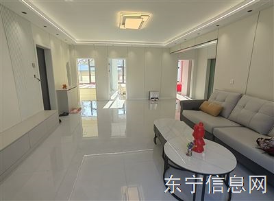 龙泉花园131平2楼带电梯，3室2厅2卫，新装未住