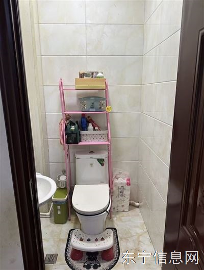 保险小区3单元6楼出租