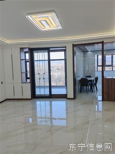 绥滨花园3楼104平  2室两厅一卫 出售