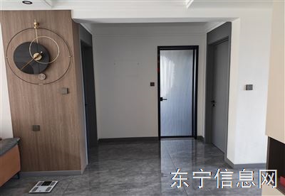 出售馨苑花园B区高层电梯楼三室一厅拎包入住