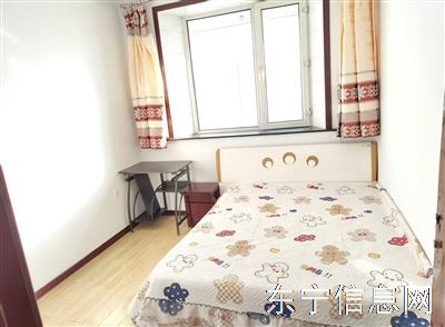 绥滨小区五楼，两室一厅。拎包入住