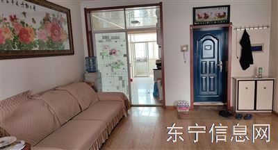 2楼出售，77平