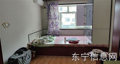 2楼出售，77平