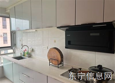 馨苑花园A区 电梯楼出售 精装修 75㎡
